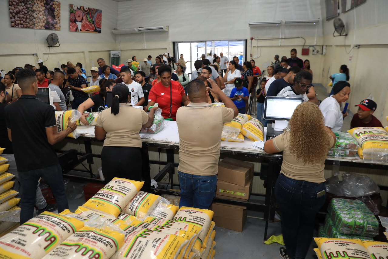 IMA mantendrá producción de bolsas de alimentos para damnificados y la operación de sus tiendas
